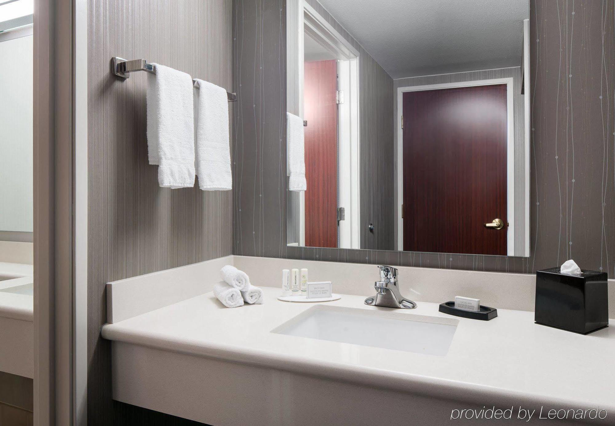 Отель Courtyard By Marriott Seattle Федерал-Уэй Экстерьер фото